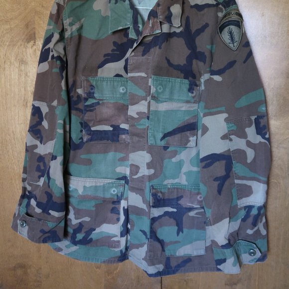 Men's Military Issue Woodland Camouflage Pattern Combat Coat Size Large/Regular - Picture 3 of 16